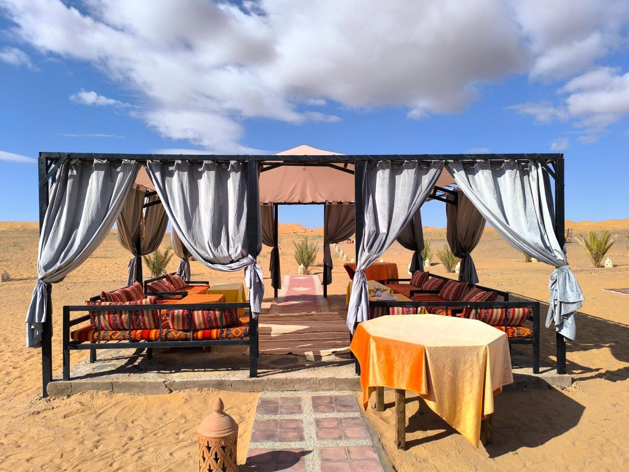 Luxury Bega Camp Hotel Merzouga Exterior foto